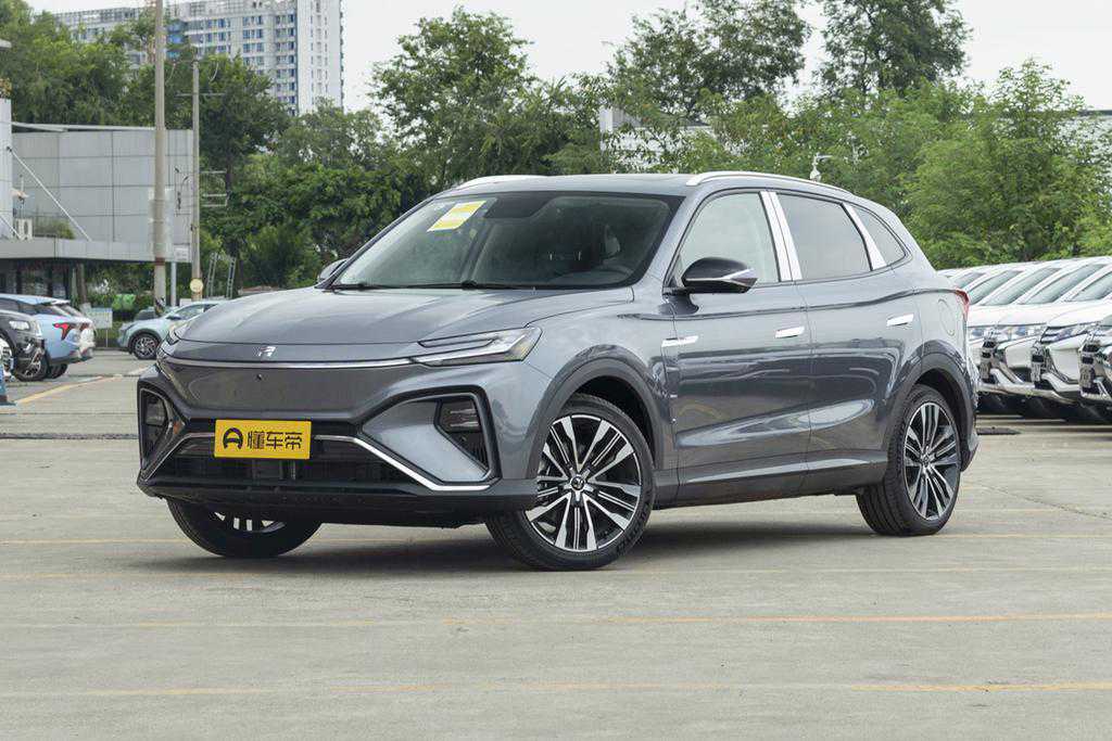 配BOSE音响，带AR实景导航，看看这款，上汽飞凡汽车