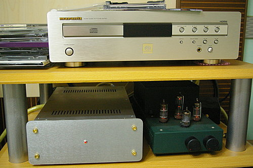 客厅的音响器材，抛砖引玉
