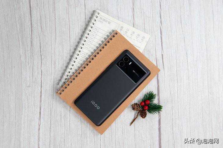 iQOO 9评测：再无短板的直屏电竞旗舰