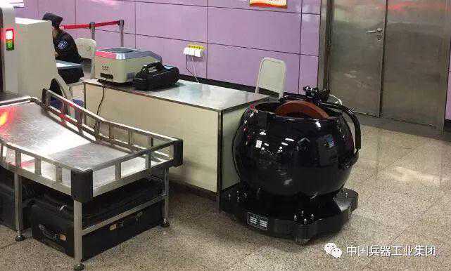 地铁站内的这个“大球”是干什么用的？