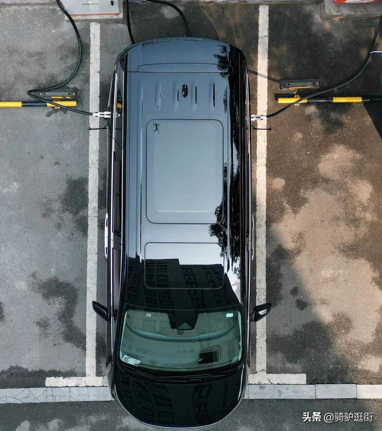 四个方面看一下腾势D9纯电和DM-i怎么选？