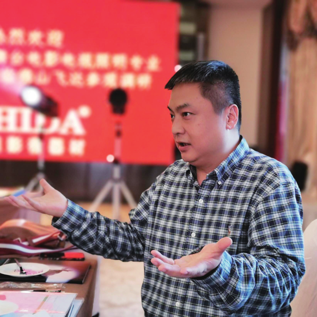 文化 | 刘阳：聚光灯下的艺术人生