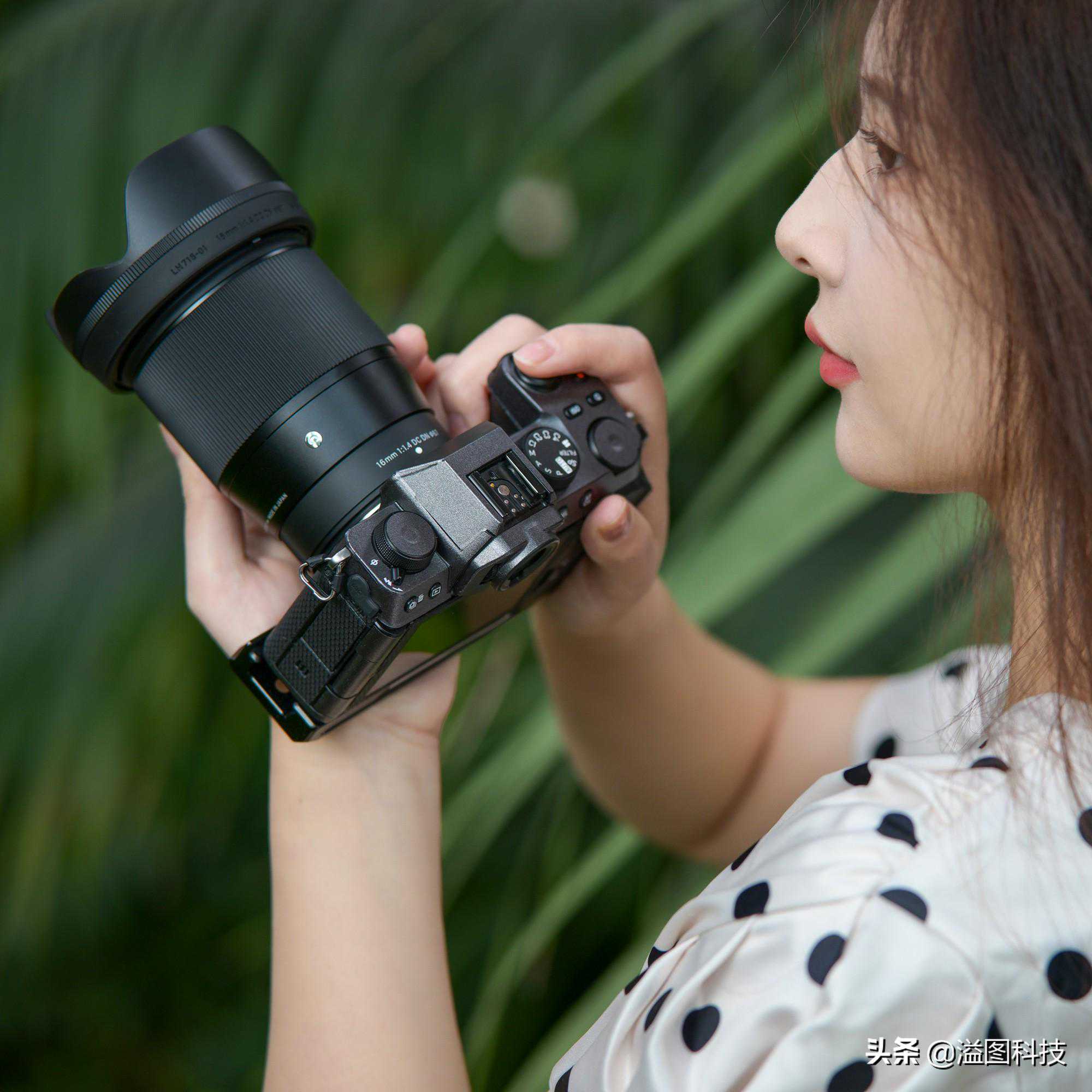 试用一下富士X卡口的适马16/1.4 DC DN | C