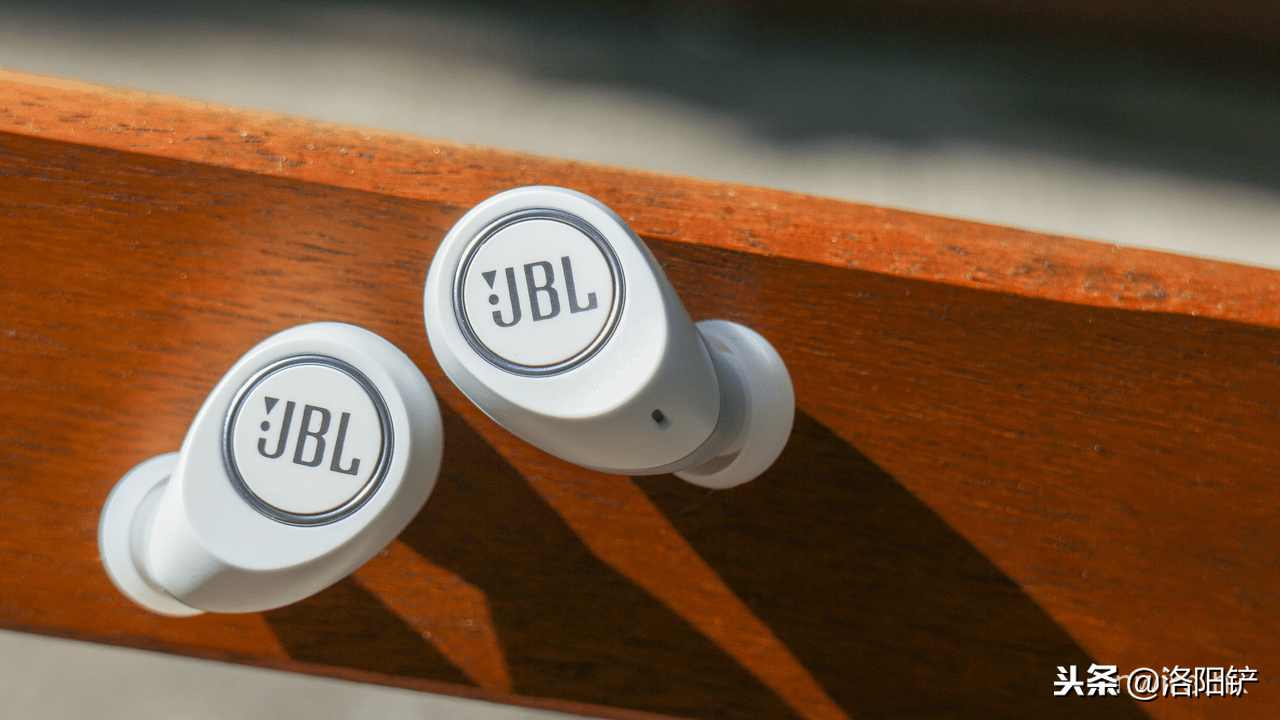 「评测」JBL Free X 真无线入耳式耳机+IPX5 防水防汗