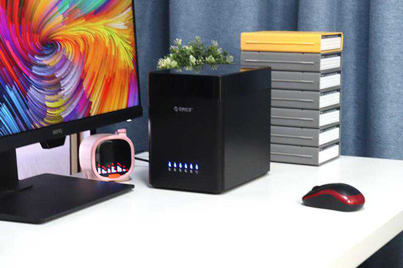 五盘80TB+磁吸速换盘，双11入手ORICO DS500C3硬盘柜实测报告