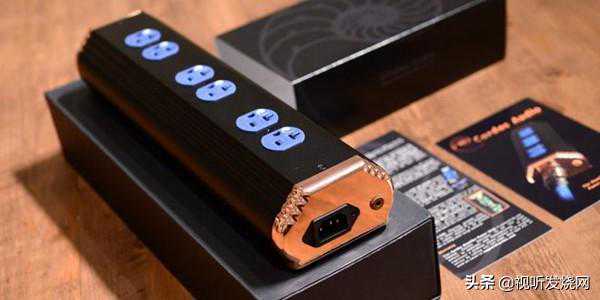 精华大成: 卡达时Cardas Nautilus电源排插