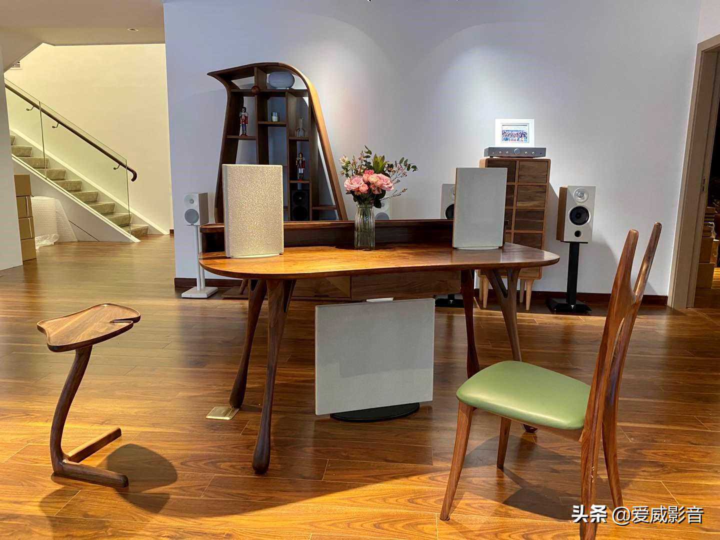 测评小巧玲珑的Magnepan美屏Mini Maggie