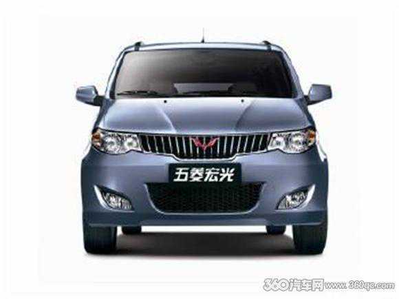 传说中的秋名山车神也用史云威格 看看十万巨资打造的五菱宏光