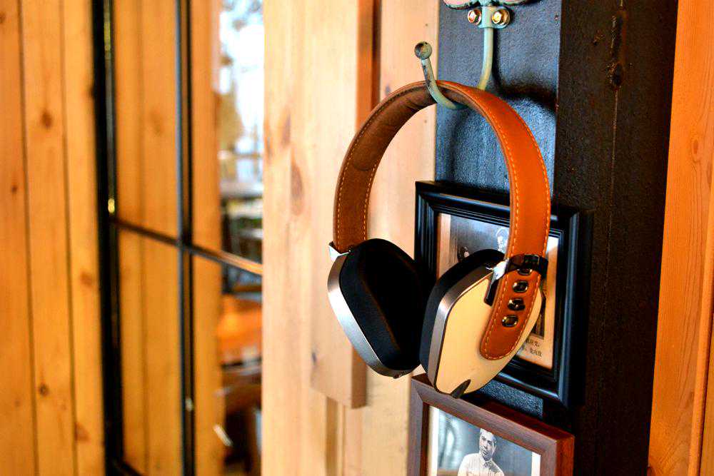 奢华中的经典，声音中的贵族 世霸Pryma 01头戴耳机体验