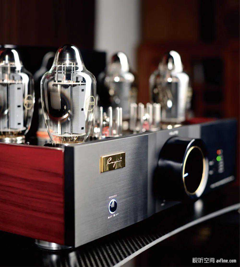颠覆你对大功率胆机的看法：斯巴克 Cayin凯音 U-99i 电子管合并功放