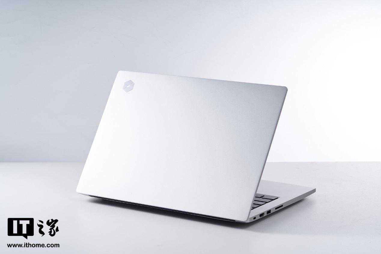 开学季高性价比之选，机械革命 S2 全能轻薄本体验