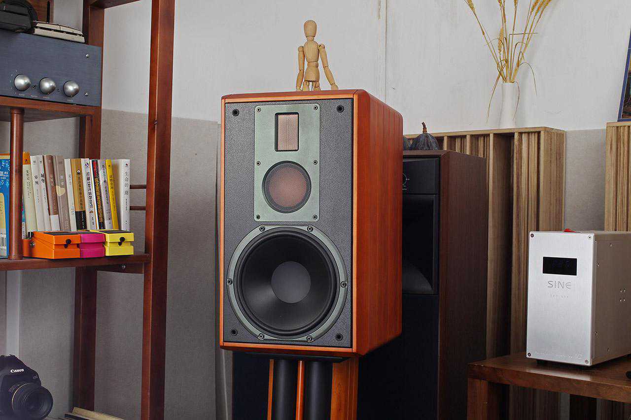 八寸低音全能型选手 惠威三分频旗舰M5A音箱评测