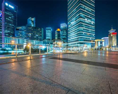 央视名台到现实生存：欧阳夏丹“先活下来”哲学，引领迷茫者破局