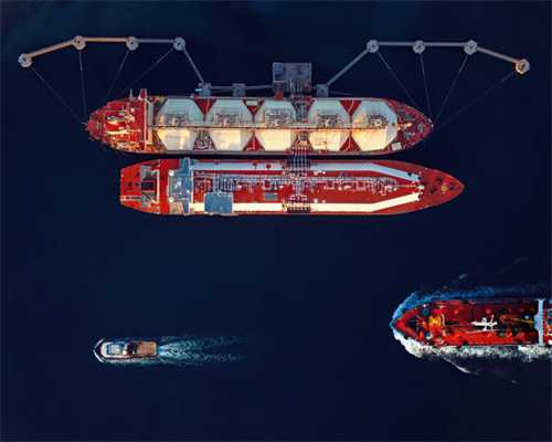 粉丝600万的网红婚礼司仪：不搞煽情，嗨起来